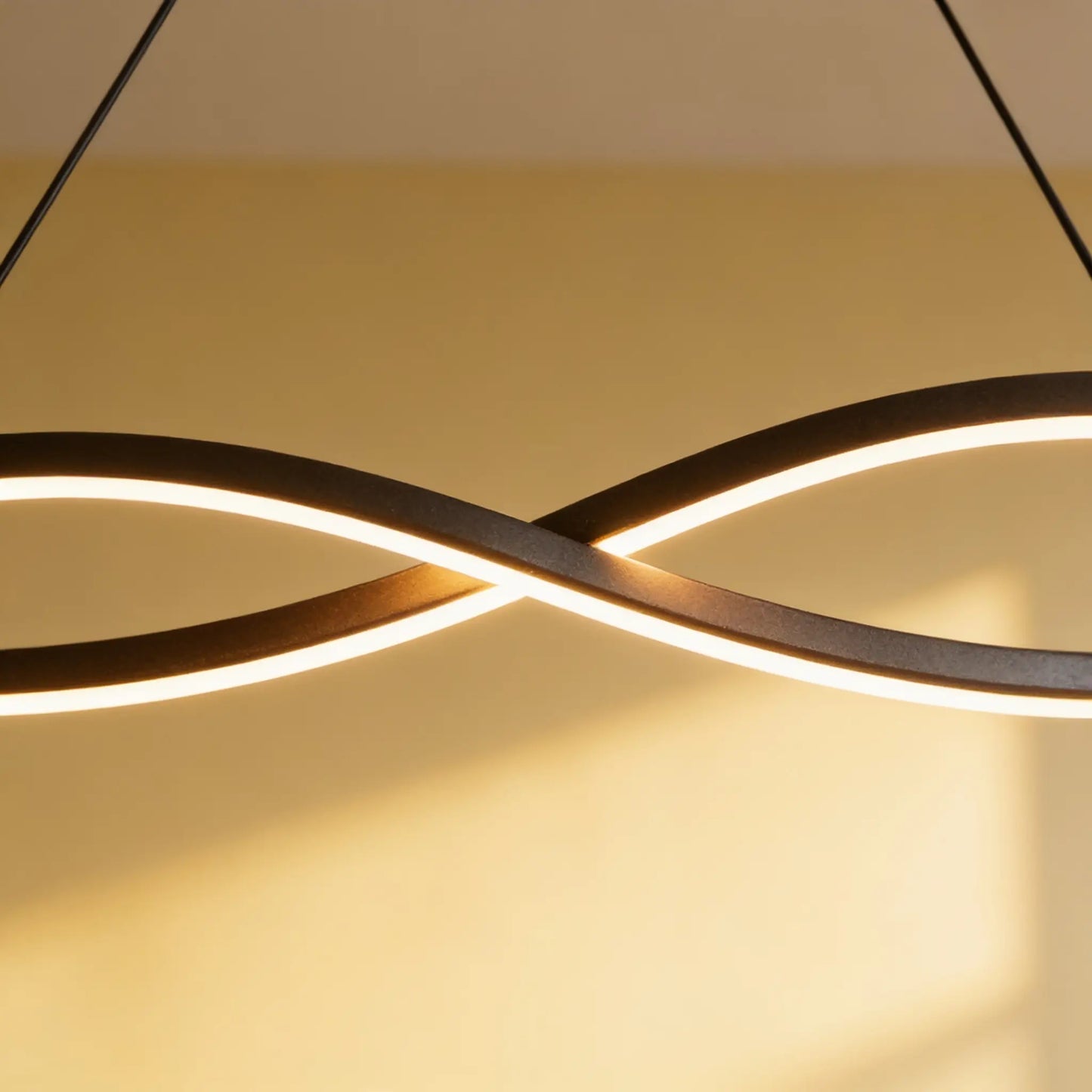 Suspension LED linéaire ondulée — 90, 120 ou 150 cm