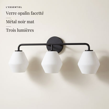 Trio noir et or — l'essentiel